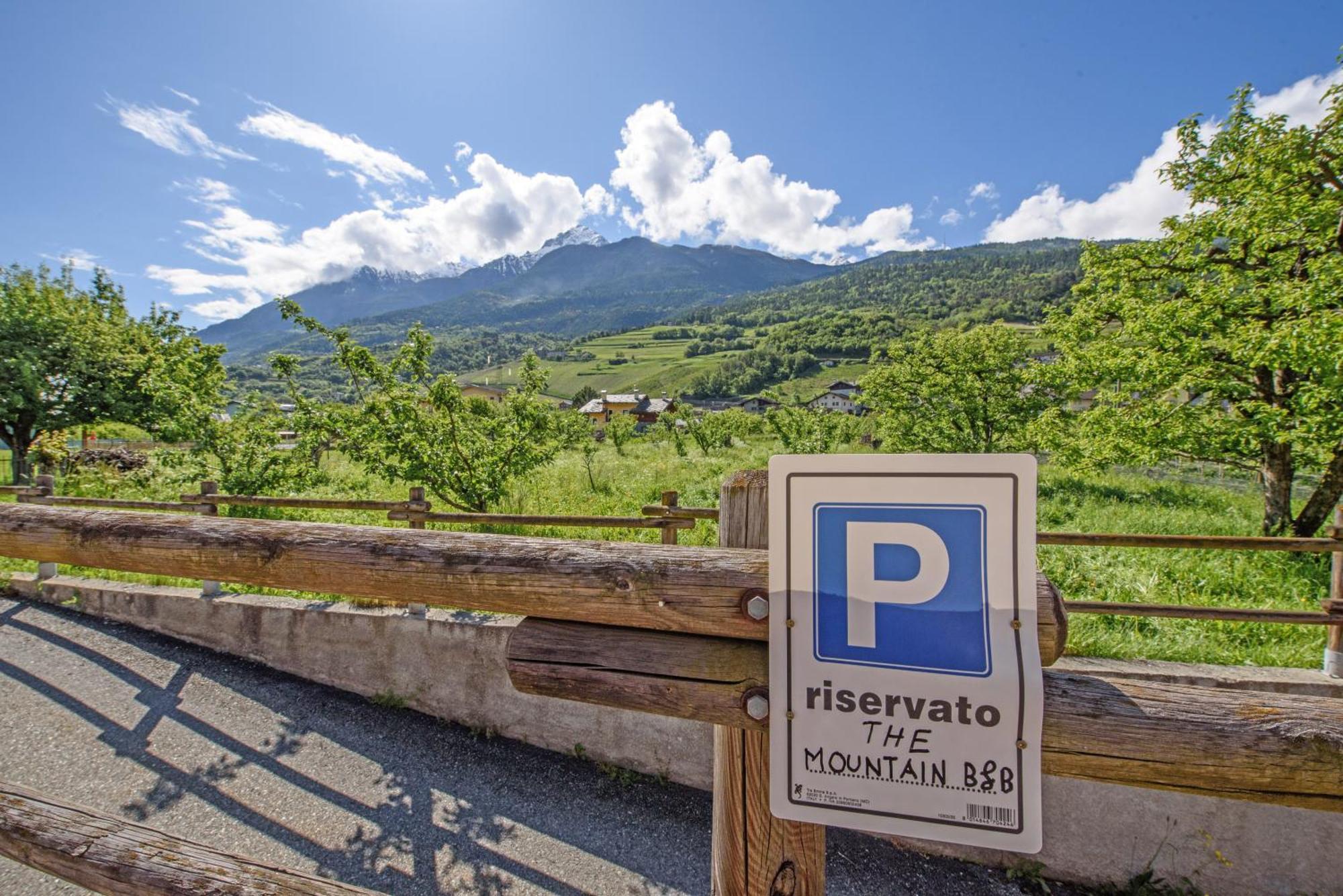"The Mountain B&B" - Ski, Mtb & Beautiful View - Private Parking Aosta Exterior foto